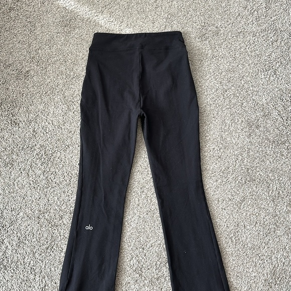 Alo Yoga Airbrush High-Waist Flutter Legging Black Size Small - Picture 4 of 4